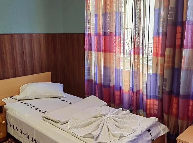 Km!sofia - за гости ゲストハウス